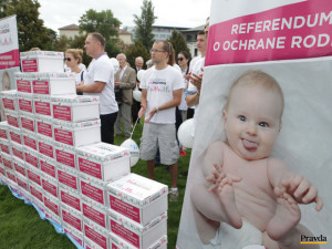 aliancia-za-rodinu-referendum-peticia-nestandard2