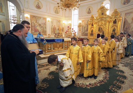 ДЕТИ НА БОГОСЛУЖЕНИИ