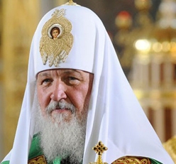 Патриарх Кирилл призывает укреплять семьи и не бояться рожать детей