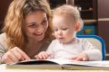 Исследования показали, что книги развивают детей лучше, чем игрушки и  гаджеты
