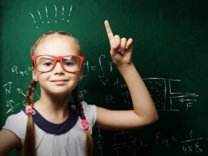 Чем требовательнее родители к учёбе, тем ниже вероятность подростковой беременности у дочерей