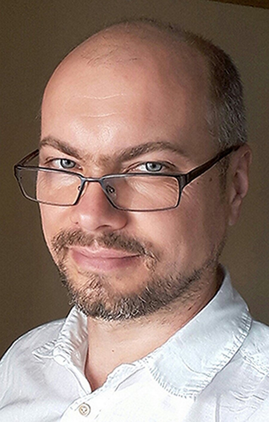 Мнение: в ситуации насилия работать нужно  с парой  - не только с самим агрессором.