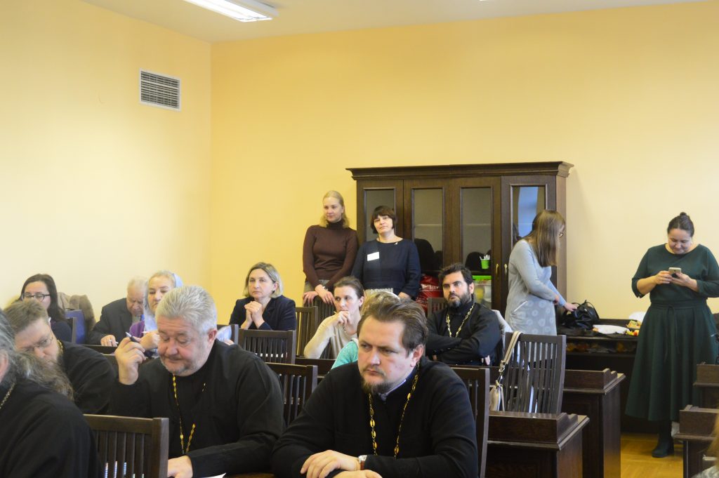 Церковной работе в защиту жизни и семьи посвятили заключительное заседание Рождественских чтений в Минске