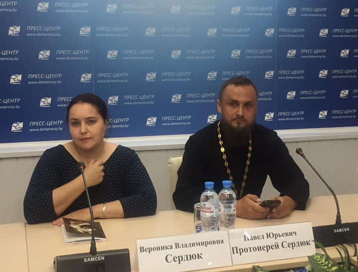 Курсы семьеведения в вузах, консультации и телепередачи - эксперт о мерах поддержки молодых семей