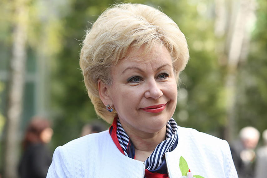 Министр труда и соцзащиты рассказала о вариантах изменения подходов к декретному отпуску