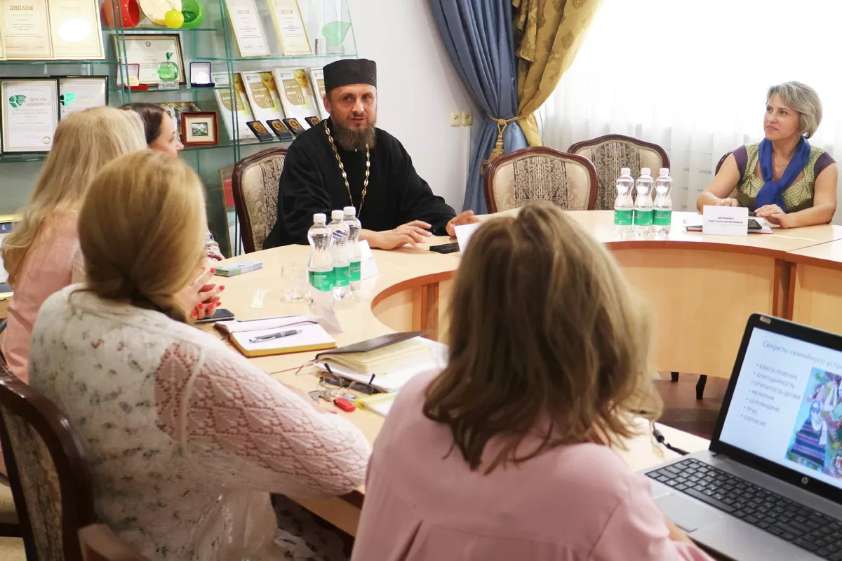 Нужна ли семья белорусскому обществу – обсудили на «Коммунарке»