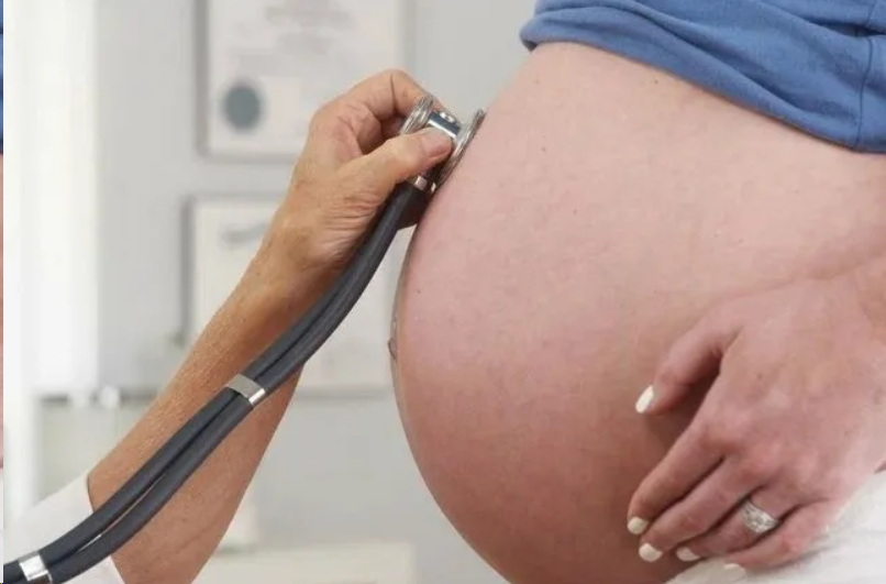 «Как поживаешь, малыш?» В Венгрии предложили беременным мамочкам, желающим сделать аборт ознакомиться с состоянием малыша.