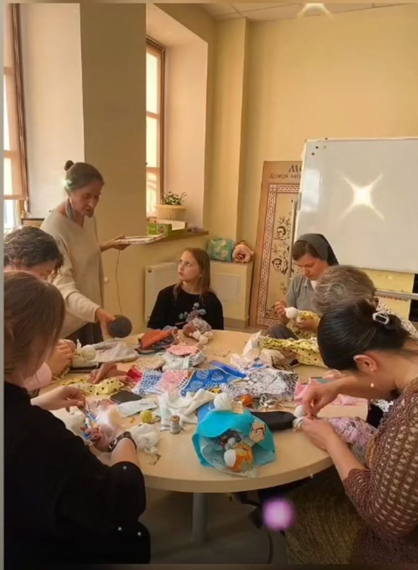 Мастер-класс "Интерактивные упражнения в работе с девушками по цикловедению и семейным ценностям"