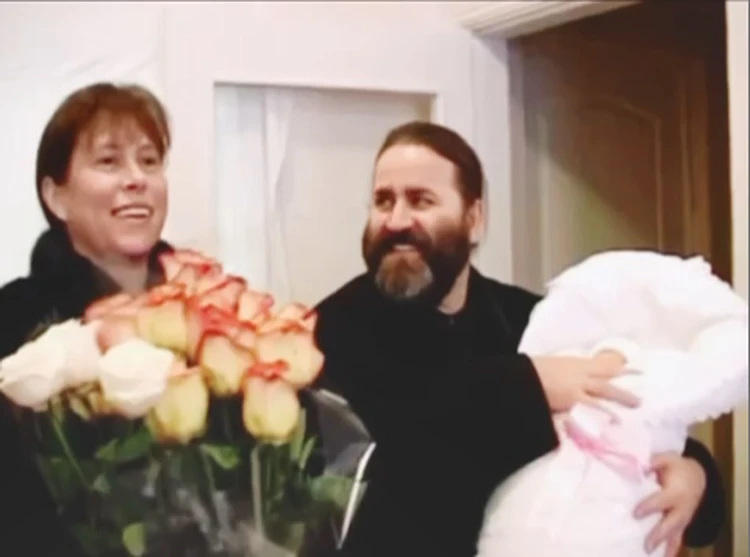 Семь Надюш и девять Вань: В семье ростовской матери-героини Надежды Осяк родилась 64-я внучка, названная в ее честь.