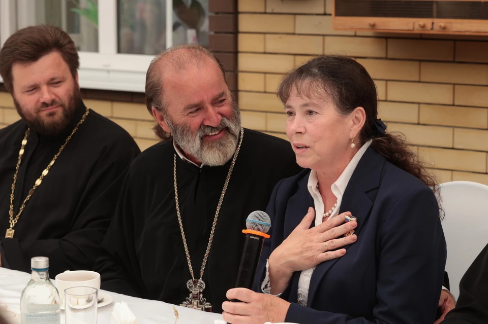 Семь Надюш и девять Вань: В семье ростовской матери-героини Надежды Осяк родилась 64-я внучка, названная в ее честь.