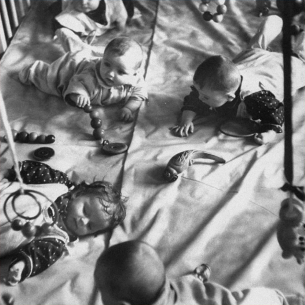 ДЕМОГРАФИЯ НЕ УСПЕВАЕТ ЗА КАРЬЕРОЙ